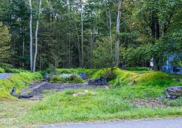 Photo 3 of Sale Pending at 1523 Black Birch Way, Tobyhanna, PA 18466 | MLS# PM-135226 | Listing updated on 2026-03-11
