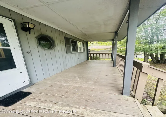 Photo 3 of Single family home for sale at 715 Country Pl, Tobyhanna, PA 18466 | MLS# PM-135311 | Listing updated on 2025-09-29