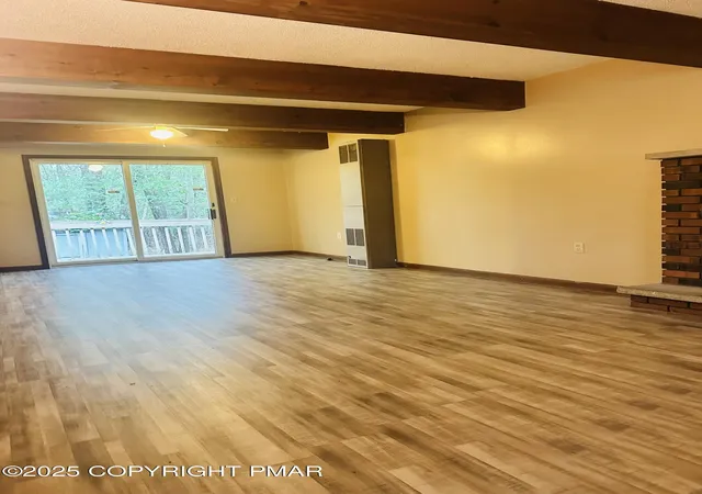 Photo 4 of Single family home for sale at 715 Country Pl, Tobyhanna, PA 18466 | MLS# PM-135311 | Listing updated on 2025-09-29