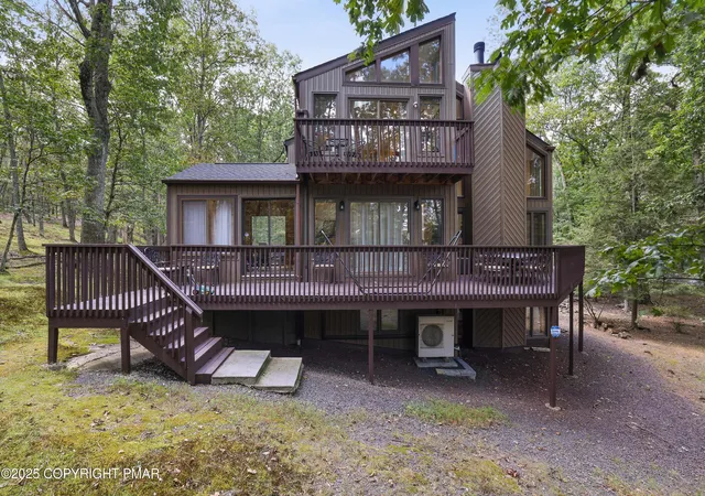 4th image of 1342 Kensington Dr, East Stroudsburg, PA 18301 | MLS# PM-135450