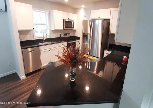 Photo 4 of Single family home for sale at 1708 Horizon Dr, Greentown, PA 18426 | MLS# PM-135393 | Listing updated on 2026-07-29