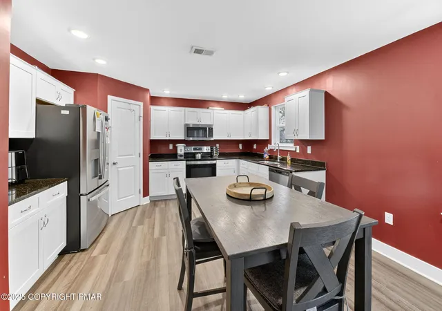 Photo 3 of Single family home for sale at 111 Wild Creek Dr, Jim Thorpe, PA 18229 | MLS# PM-135426 | Listing updated on 2025-09-26
