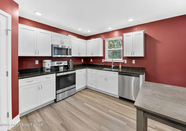 Photo 3 of Single family home for sale at 111 Wild Creek Dr, Jim Thorpe, PA 18229 | MLS# PM-135426 | Listing updated on 2025-09-26