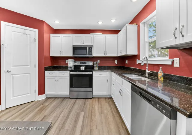 Photo 4 of Single family home for sale at 111 Wild Creek Dr, Jim Thorpe, PA 18229 | MLS# PM-135426 | Listing updated on 2025-09-26