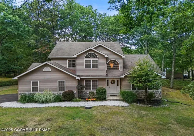 Photo 2 of Single Family Residence at 604 Bombur Ln, Tamiment, PA 18371 | MLS# PM-135557 | | Sold on 2026-03-20
