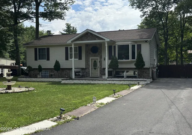 Photo 2 of Sale Pending at 3127 Leisure Dr, Pocono Summit, PA 18346 | MLS# PM-135549 | Listing updated on 2025-09-09
