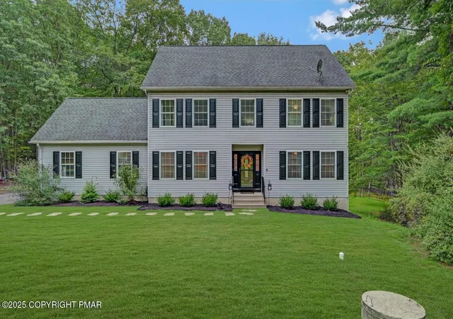 Photo 2 of Single family home for sale at 2512 Valley View Acres Rd, Stroudsburg, PA 18360 | MLS# PM-135637 | Listing updated on 2025-10-30