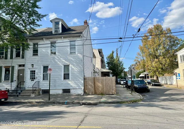 3rd image of 623 W Allen St, Allentown, PA 18102 | MLS# PM-135663