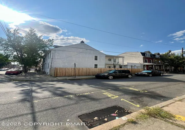 4th image of 623 W Allen St, Allentown, PA 18102 | MLS# PM-135663