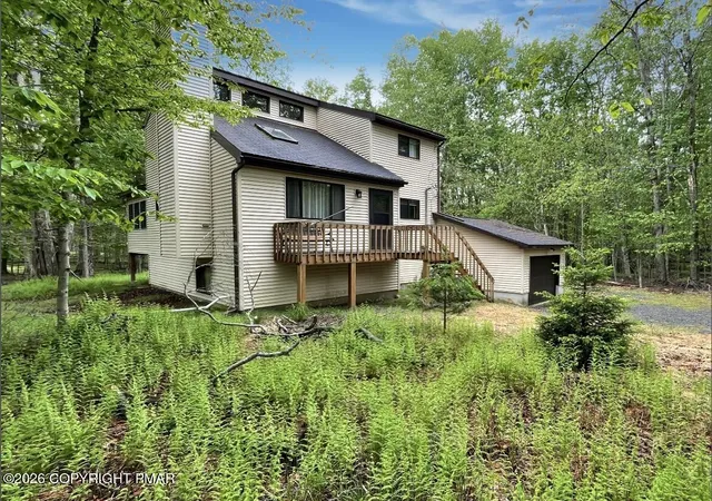 Homes for sale in Gouldsboro, PA | 19 Livingston Ln, Gouldsboro, PA 18424 | MLS# PM-137407