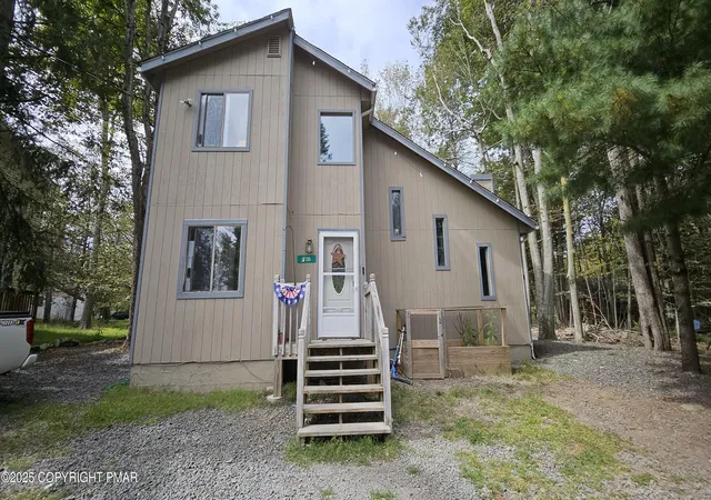 Photo 1 of Single family home for sale at 492 Country Pl Dr, Tobyhanna, PA 18466 | MLS# PM-135772 | Listing updated on 2026-02-06