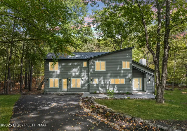 Photo 1 of Single family home for sale at 5806 Decker Rd, Bushkill, PA 18324 | MLS# PM-135870 | Listing updated on 2025-09-22