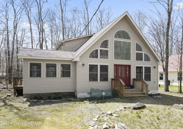 Photo 2 of Single family home for sale at 7148 Winnebago Dr, Pocono Lake, PA 18347 | MLS# PM-135987 | Listing updated on 2026-01-09