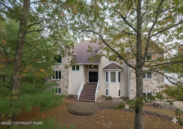 Photo 2 of Single family home for sale at 205 Osprey Way, East Stroudsburg, PA 18302 | MLS# PM-136003 | Listing updated on 2026-01-17