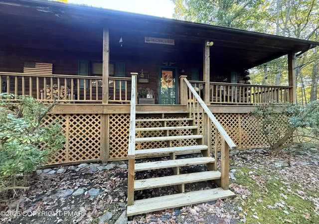 Photo 3 of Single Family Residence at 2119 Meadowlark Cir, Bushkill, PA 18324 | MLS# PM-136401 | | Sold on 2026-03-23