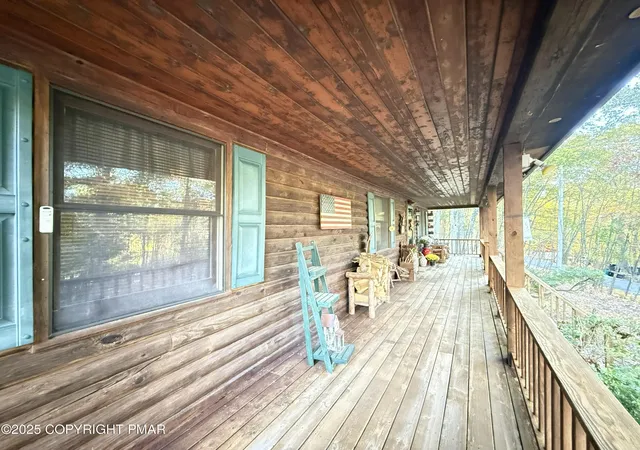 Photo 5 of Single Family Residence at 2119 Meadowlark Cir, Bushkill, PA 18324 | MLS# PM-136401 | | Sold on 2026-03-23