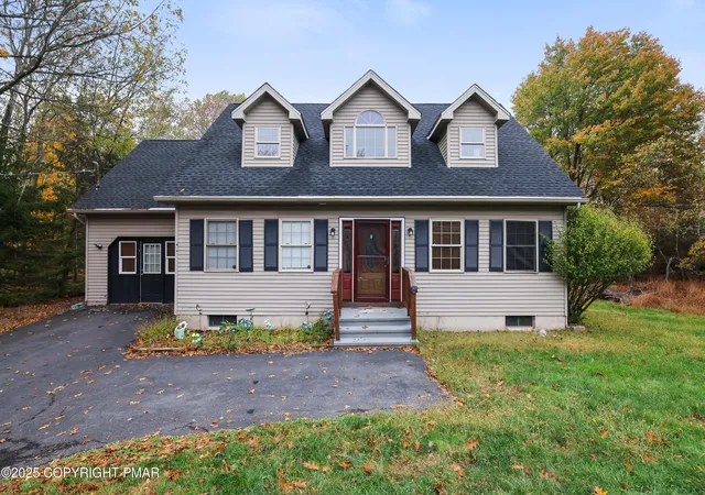 Photo 2 of Single family home for sale at 306 Cedar Dr, Long Pond, PA 18334 | MLS# PM-136198 | Listing updated on 2026-04-02