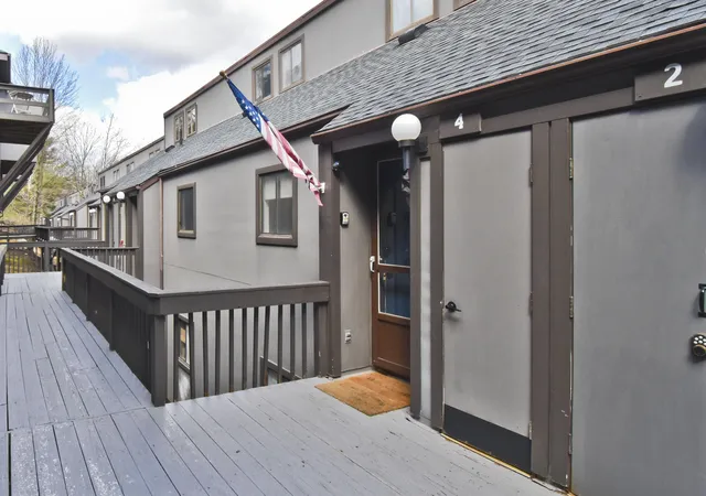 Homes for sale in Tannersville, PA | 4 Middle Village Way, Tannersville, PA 18372 | MLS# PM-136143