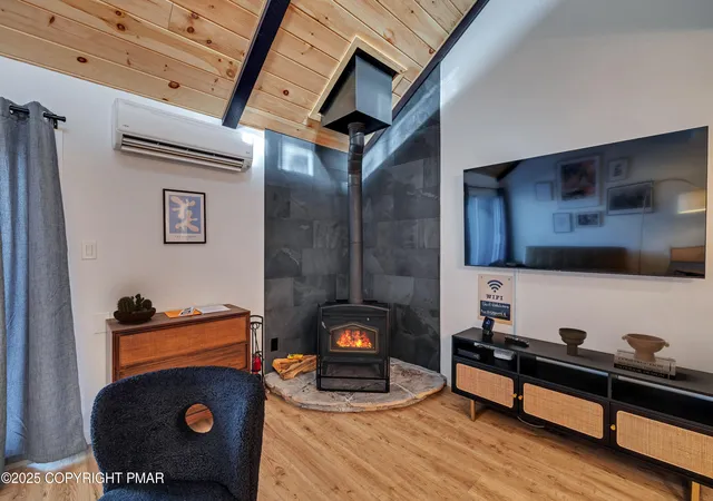 Photo 3 of Townhouse for sale at 4 Middle Village Way, Tannersville, PA 18372 | MLS# PM-136143 | Listing updated on 2025-10-08