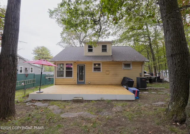 Homes for sale in Kunkletown, PA | 9064 Robinhood Dr, Kunkletown, PA 18058 | MLS# PM-136109