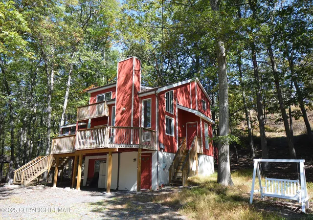 Photo 43 of Single family home for sale at 128 Ashley Ct, Bushkill, PA 18324 | MLS# PM-136362 | Listing updated on 2026-04-20