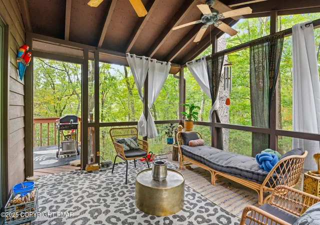 Photo 4 of Single family home for sale at 1021 Hampstead Rd, Bushkill, PA 18324 | MLS# PM-136225 | Listing updated on 2025-10-03