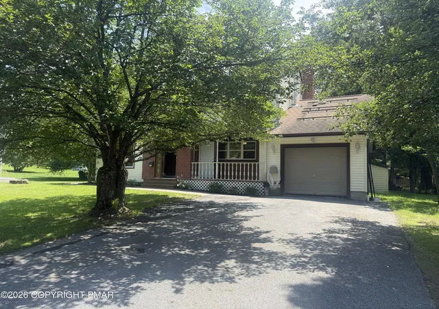 Photo 3 of Single family home for sale at 255 E Broad St, East Stroudsburg, PA 18301 | MLS# PM-136245 | Listing updated on 2026-09-18