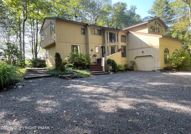 1st image of 108 Blackfoot Trail Trail, Pocono Pines, PA 18350 | MLS# PM-136306