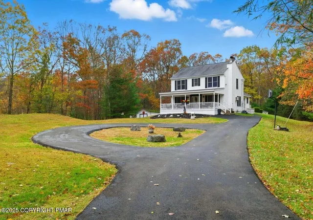 Photo 3 of Single family home for sale at 30 Ledgewood Ct 12, East Stroudsburg, PA 18302 | MLS# PM-136710 | Listing updated on 2025-10-22