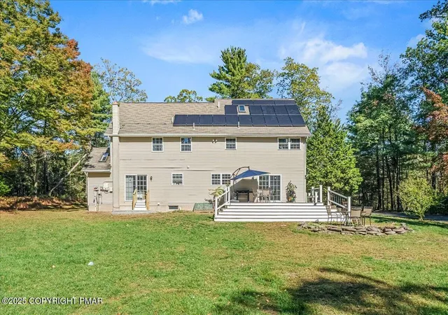 Photo 3 of Single family home for sale at 2162 Hill Rd, Effort, PA 18330 | MLS# PM-136592 | Listing updated on 2025-11-07