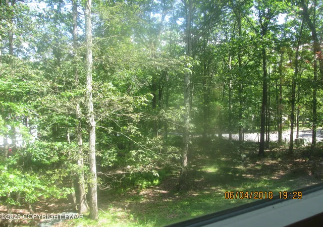 Homes for sale in Pocono Lake, PA | 7 Beaver Dr 7 Dr, Pocono Lake, PA 18347 | MLS# PM-136657