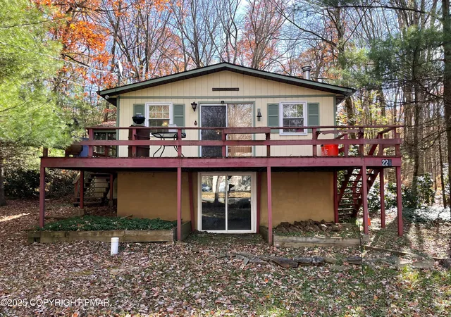 Photo 1 of Single family home for sale at 226 Bear Creek Lake Dr, Jim Thorpe, PA 18229 | MLS# PM-136823 | Listing updated on 2025-12-08