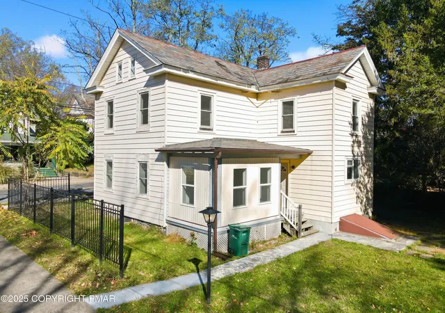 Photo 3 of Single family home for sale at 73 E Broad St, East Stroudsburg, PA 18301 | MLS# PM-137042 | Listing updated on 2026-01-18