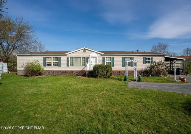 Photo 2 of Manufactured Home at 183 Greenbriar Dr S, Bath, PA 18014 | MLS# PM-137063 | | Sold on 2026-04-02