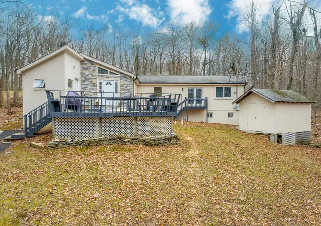 Photo 3 of Single family home for sale at 1458 Belgravia Dr, Tobyhanna, PA 18466 | MLS# PM-137041 | Listing updated on 2026-03-11