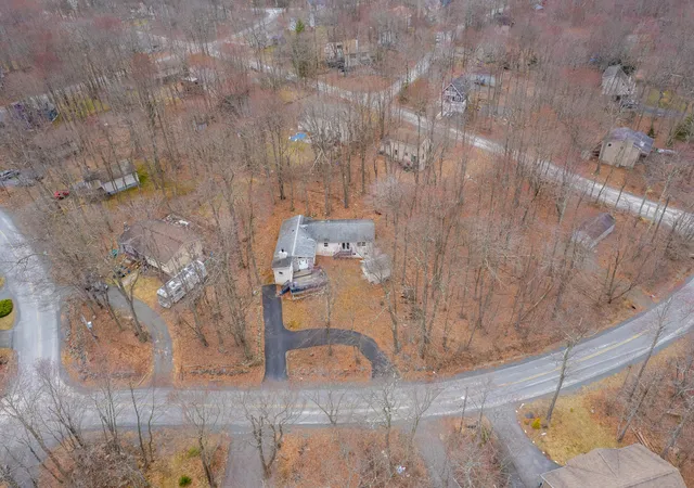 Photo 5 of Single family home for sale at 1458 Belgravia Dr, Tobyhanna, PA 18466 | MLS# PM-137041 | Listing updated on 2026-03-11