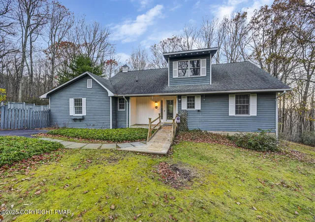 Photo 2 of Single family home for sale at 384 Devils Hole Rd, Cresco, PA 18326 | MLS# PM-137112 | Listing updated on 2025-11-17