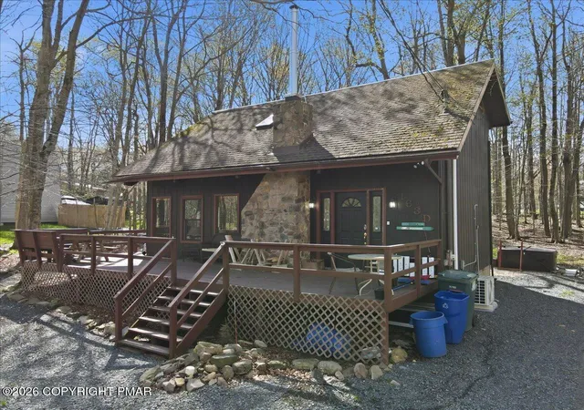 Homes for sale in Tobyhanna, PA | 3355 Woodland Dr, Tobyhanna, PA 18466 | MLS# PM-140969
