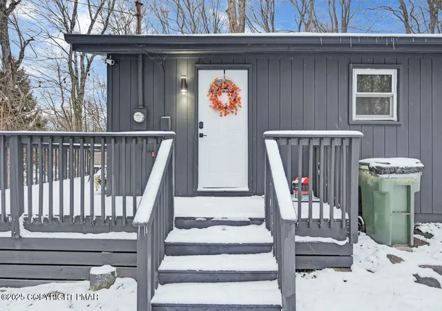 Photo 2 of Sale Pending at 5306 NE Ledgewood Dr, Tobyhanna, PA 18466 | MLS# PM-137188 | Listing updated on 2025-12-23