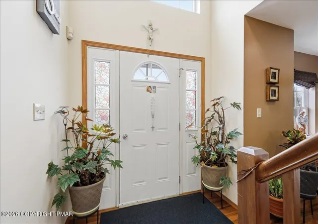 Photo 5 of Single family home for sale at 4373 Pine Ridge Dr E, Bushkill, PA 18324 | MLS# PM-137316 | Listing updated on 2026-05-04