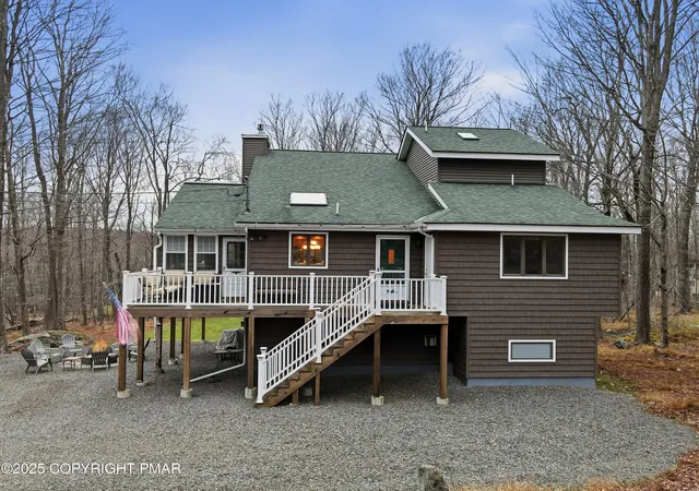 Photo 2 of Single Family Residence at 33 Sunset Dr, Covington Township, PA 18424 | MLS# PM-137342 | | Sold on 2026-01-09