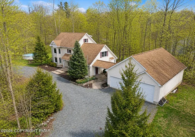 Photo 2 of Single family home for sale at 322 Scenic Dr, Blakeslee, PA 18610 | MLS# PM-137565 | Listing updated on 2026-05-18