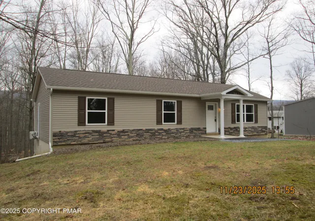 Photo 2 of Single Family Residence at 380 Gallery Ln, Mount Bethel, PA 18343 | MLS# PM-137456 | | Sold on 2026-04-27