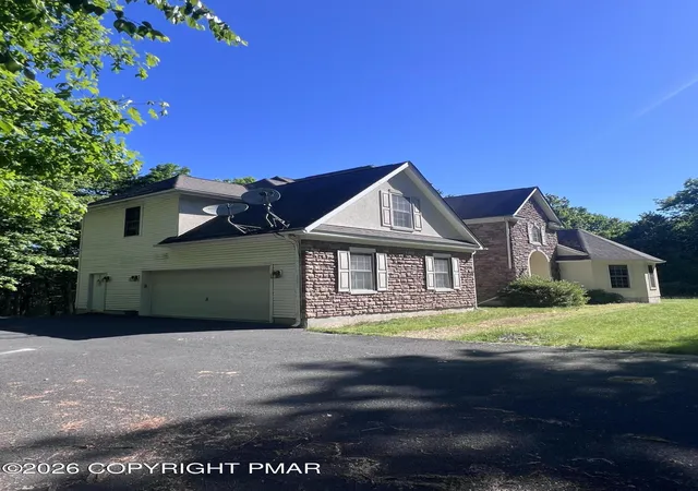 Homes for sale in Bartonsville, PA | 371 Joanne Ct, Bartonsville, PA 18321 | MLS# PM-137485