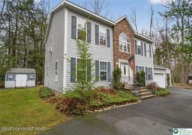 Photo 1 of Single family home for sale at 216 Pheasant Pl, Tobyhanna, PA 18466 | MLS# PM-137505 | Listing updated on 2026-01-27