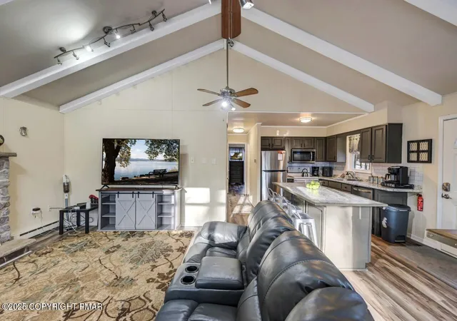 Homes for sale in Blakeslee, PA | 124 Fern Ridge Rd, Blakeslee, PA 18610 | MLS# PM-137668