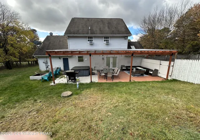 Homes for sale in Blakeslee, PA | 453 Skyline Dr, Blakeslee, PA 18610 | MLS# PM-137778