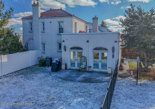 Photo 5 of Single Family Residence at 1124 Club Ave, Allentown, PA 18109 | MLS# PM-137982 | | Sold on 2026-02-09