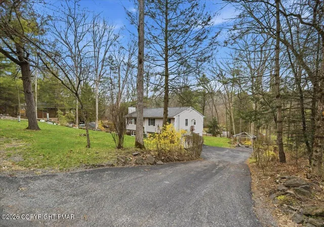Homes for sale in Bartonsville, PA | 606 Rimrock Rd, Bartonsville, PA 18321 | MLS# PM-137881