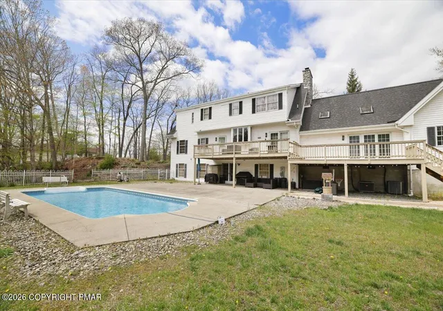 Homes for sale in East Stroudsburg, PA | 514 Highlawn Dr, East Stroudsburg, PA 18302 | MLS# PM-137894